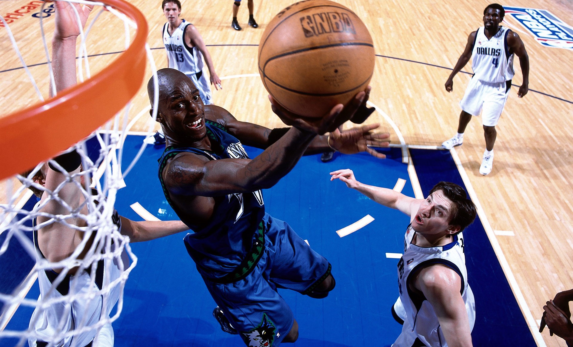 C5561883FA97FB207F00CC825228B1C0